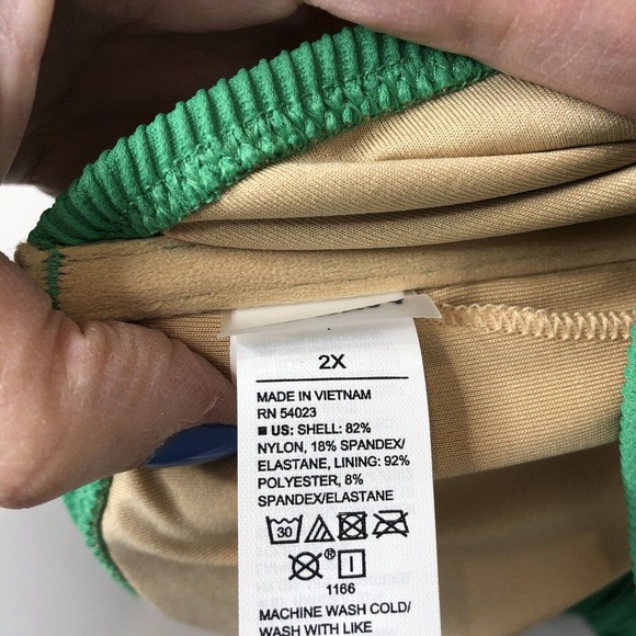 Old Navy NWT Women's Cinched Front Bikini Top Removable Pads in Emerald Reef 2X - Picture 6 of 8
